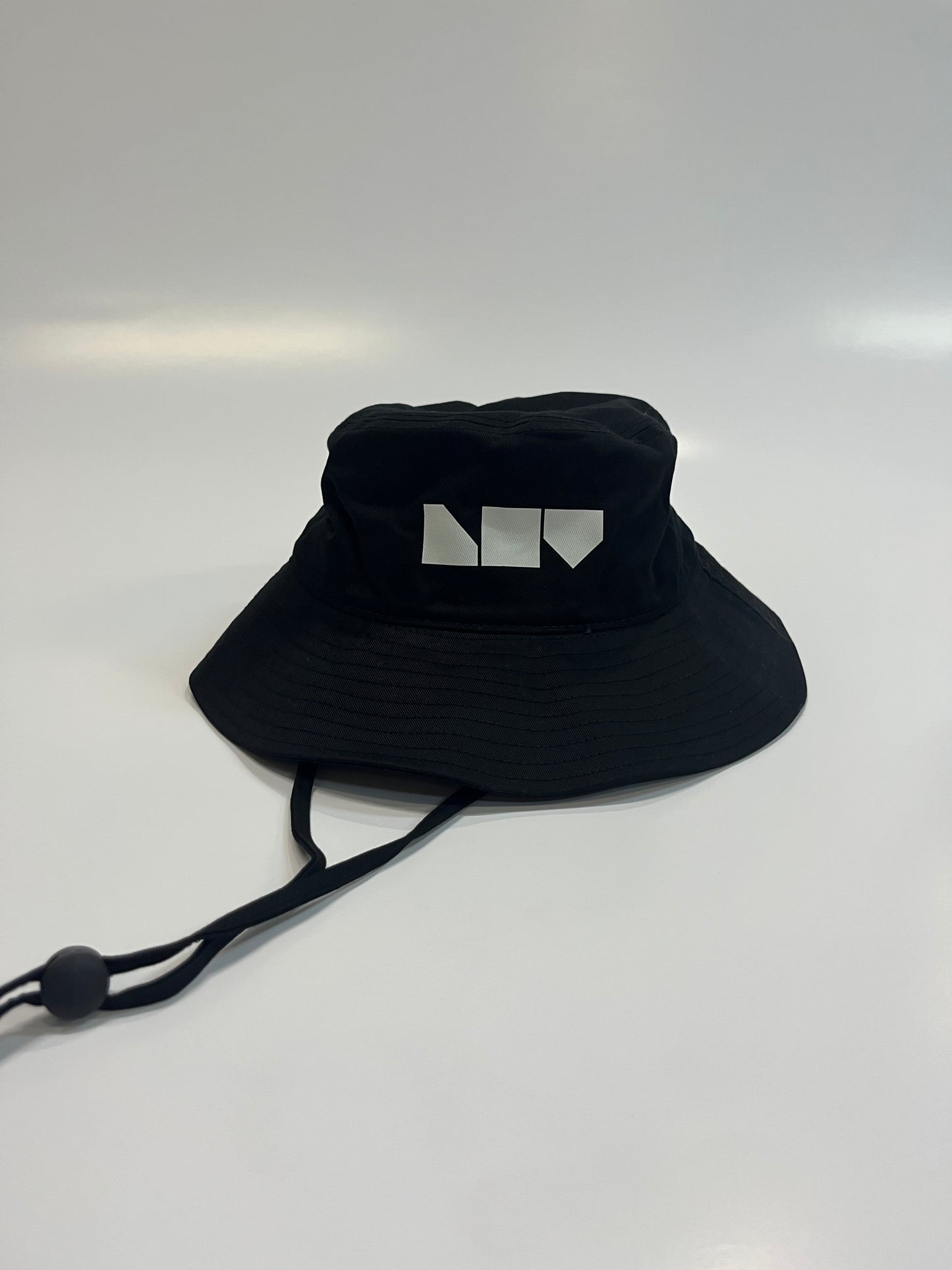 WIDE BRIM BUCKET HAT